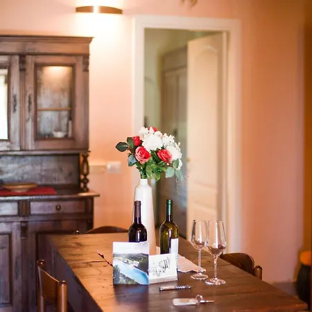 Apartamento Charming In With Swimming Pool