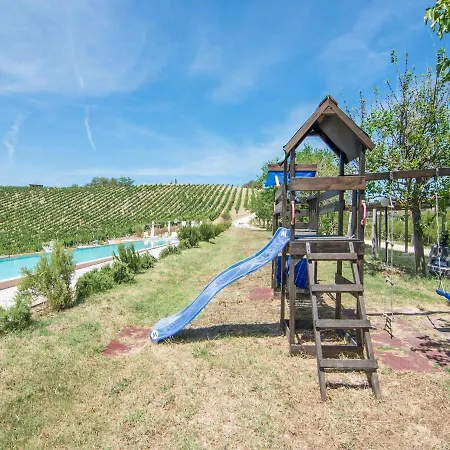 Charming In With Swimming Pool