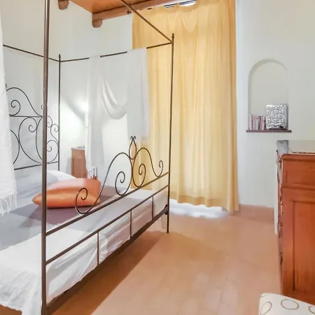 Charming In With Swimming Pool *